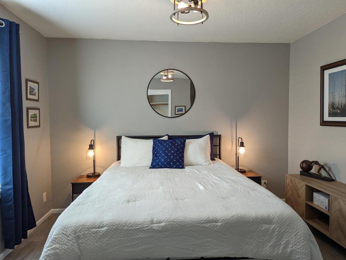 Contemporary 2-Bedroom Close To Downtown, Dining Eugene Ngoại thất bức ảnh