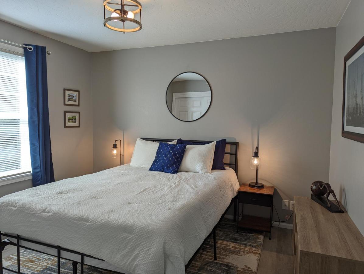 Contemporary 2-Bedroom Close To Downtown, Dining Eugene Ngoại thất bức ảnh